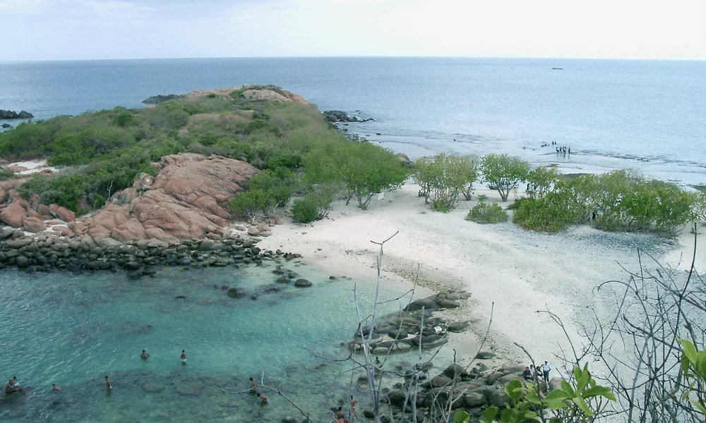 uppuveli beach